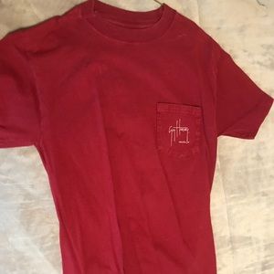 size small; basic guy harvey short sleeve tee